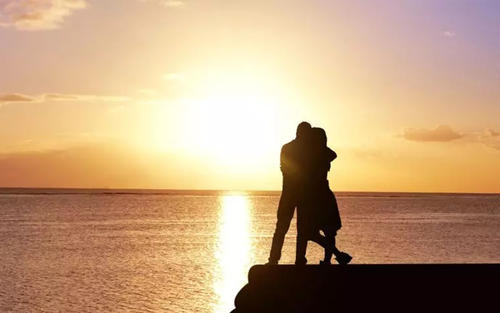 婚姻是爱情面包缺一不可!给想婚情侣的8个建议第6张